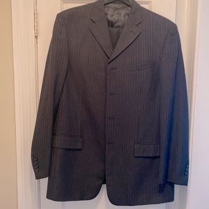 Casa Del Mar Super 120 Italian wool 3-piece suit.